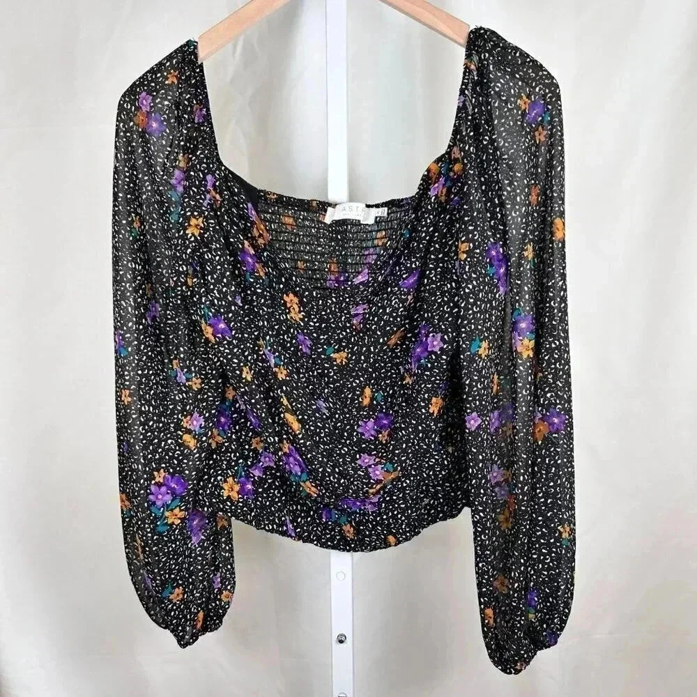 ASTR The Label Size XL Smocked Top Floral Puffed Sleeve Flowy Romantic Sexy Crop